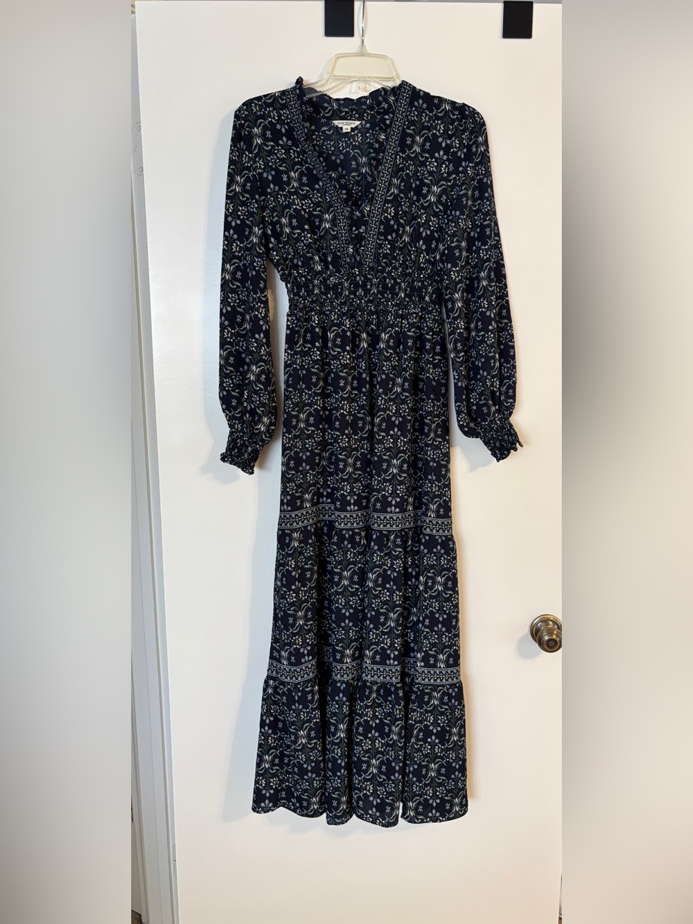 Max Studio Long Sleeve Navy Floral Maxi Dress Smocked Waist Size XS